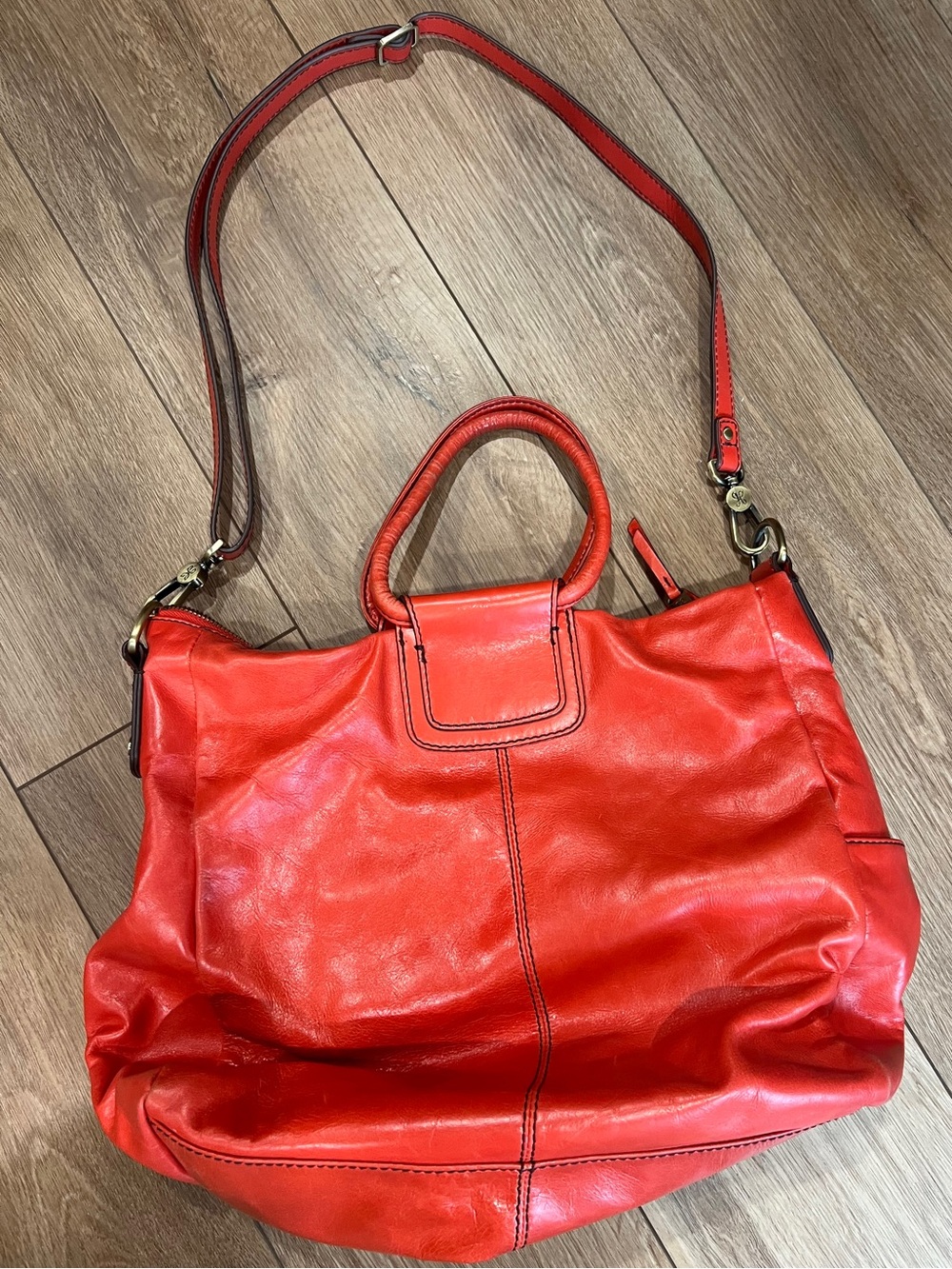 Hobo Red Leather Tote Bag with Adjustable Strap - Women's Handbag never used!